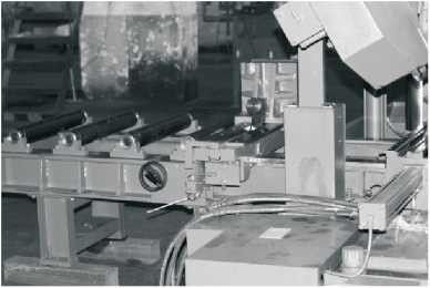 G4250 5.5kwの倍のコラムCNC横のバンド鋸機械